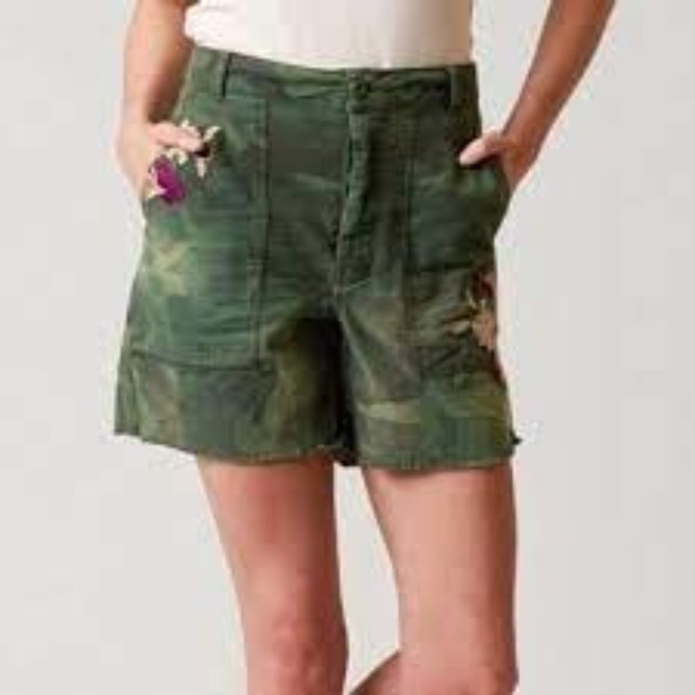 Free People Camo Embroidery Fray Hem Distressed Button Fly Shorts Sz 0 - Picture 2 of 12